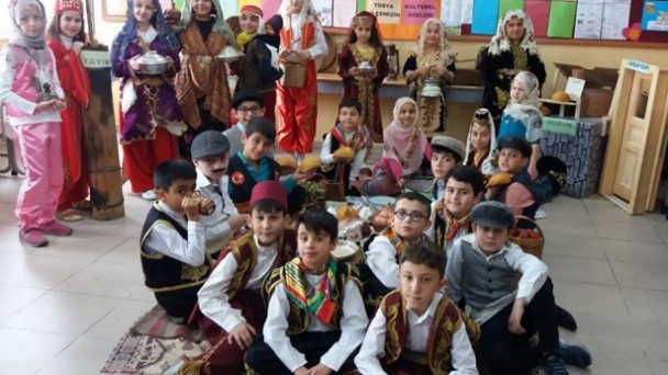 Tosya Ilkokulu Nda Yoresel Kiyafet Etkinligi Aciksoz Gazetesi