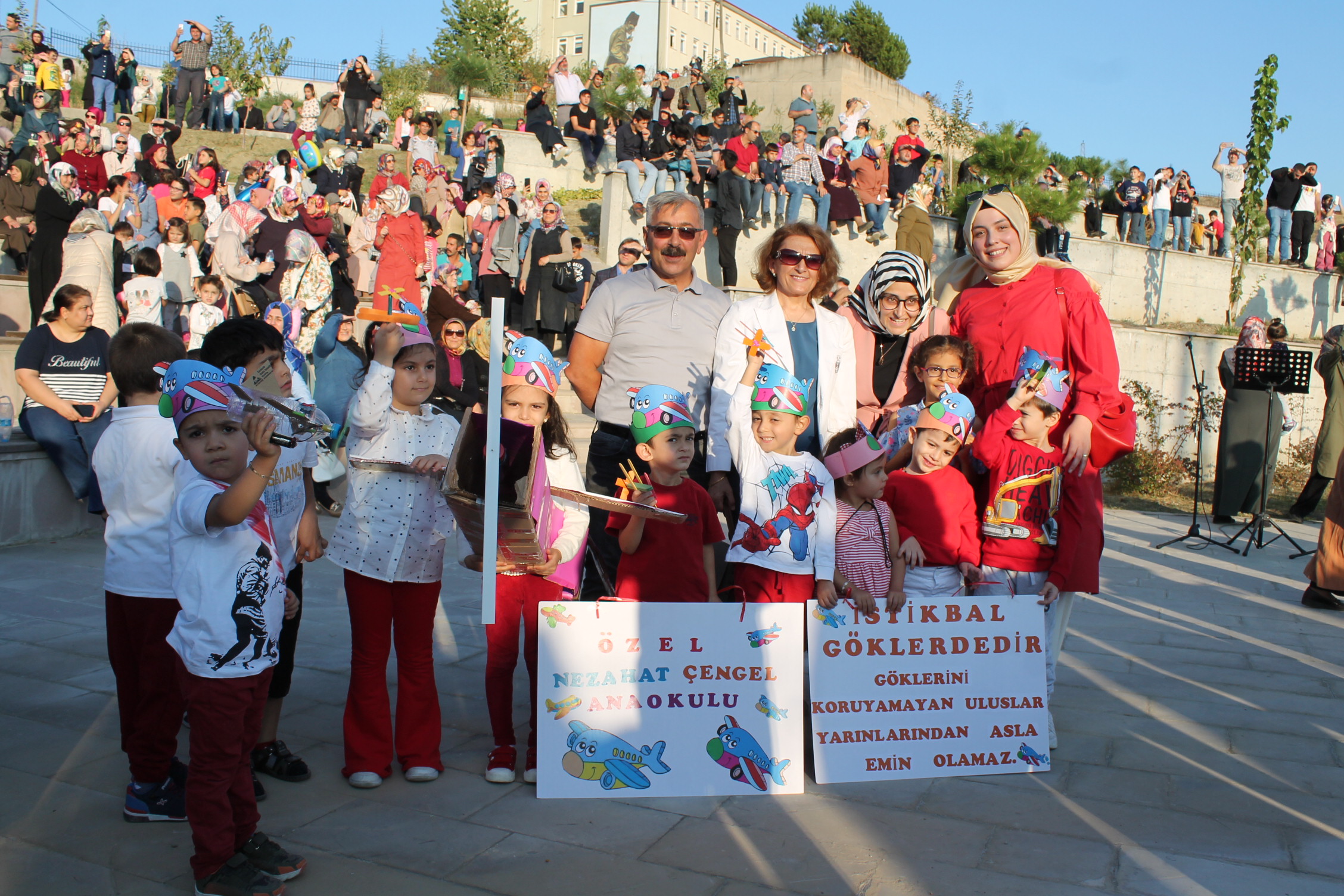 Özel Nezahat Çengel Anaokulu Hava Gösterilerinde