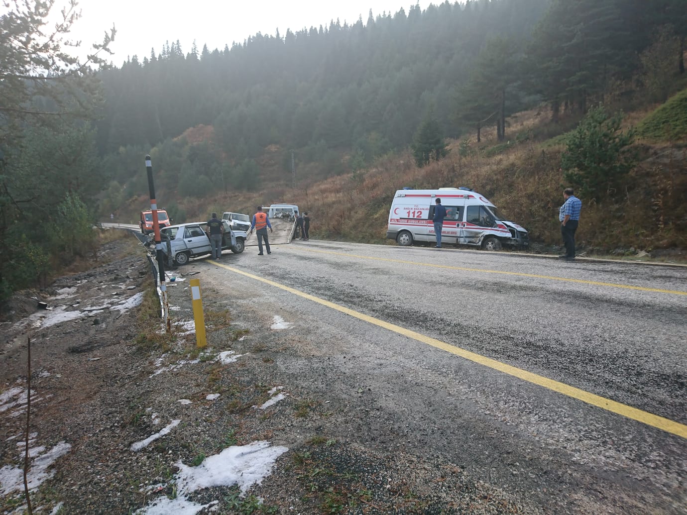 Tosya’da ambulans otomobil ile çarpıştı, 1 yaralı