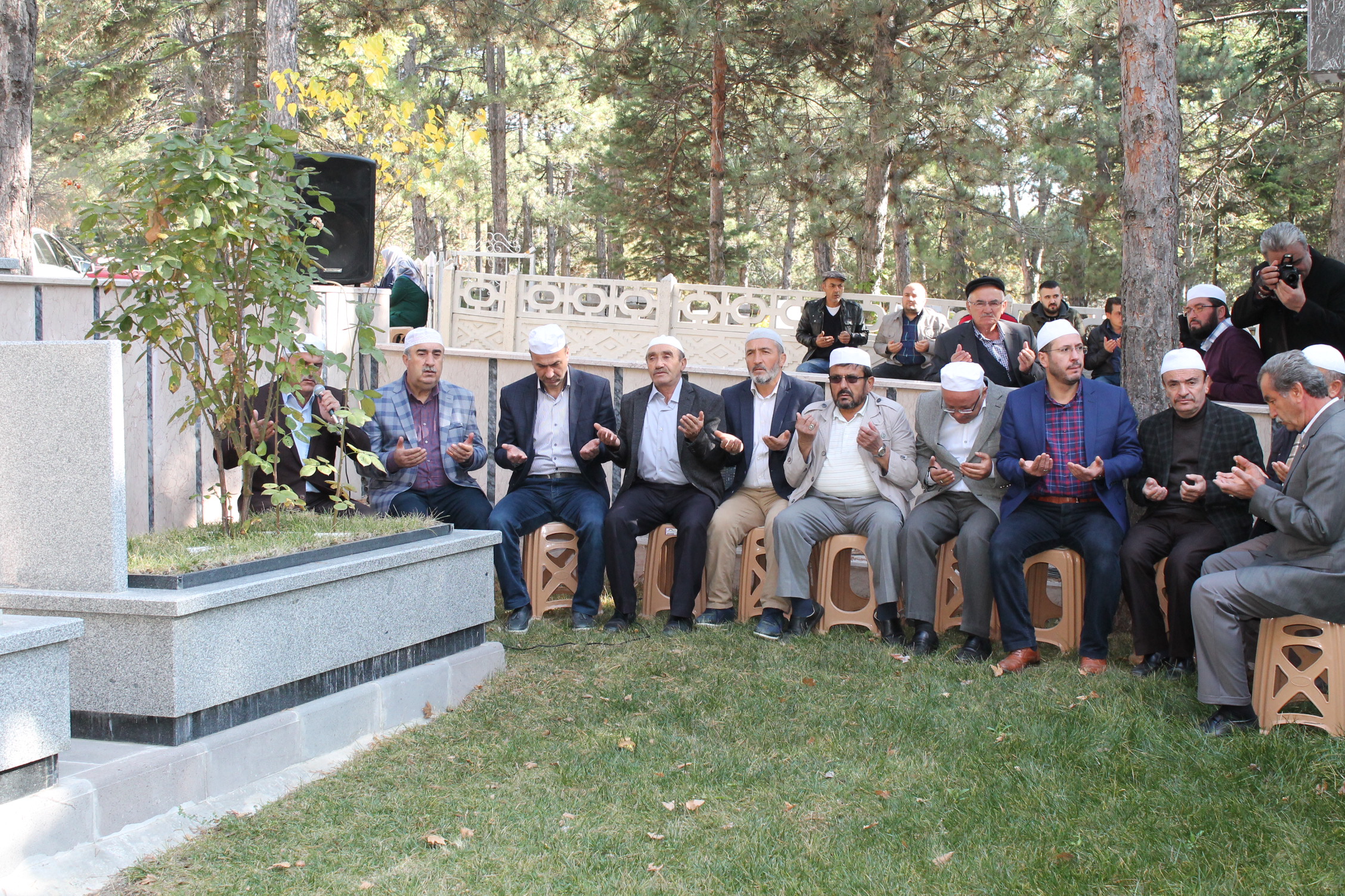 Ülkücü Şehit Yaşar Özcivlez'i Mezarı Başında Anıldı