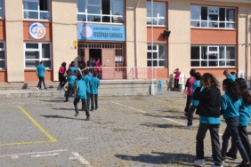 Beş bin 500 öğrenci eğitim öğretime başladı