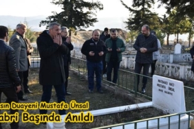 Vefatının Sene-i Devriyesinde Gazetecilerden Mustafa Ünsal’ın Kabrine Ziyaret