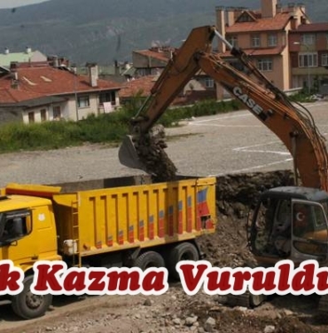 Atabinen Kız Meslek Lisesi İnşaatında İlk Kazma Vuruldu
