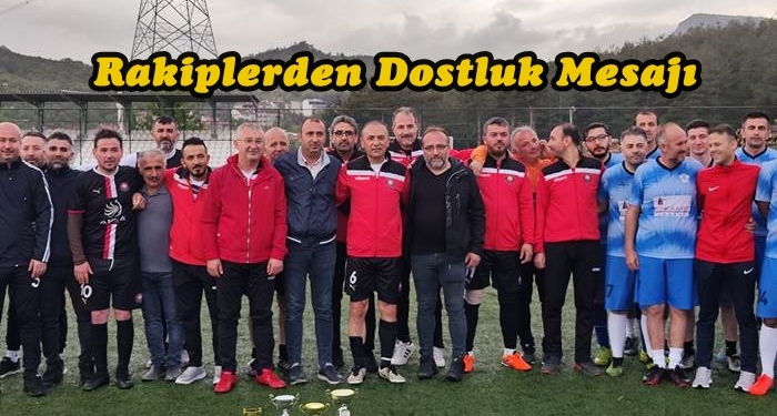 Tosya Atatürk Kupası Veteranlar Futbol Turnuvası Düzenlendi