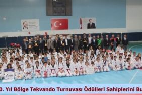 100. Yıl Bölge Tekvando Turnuvası Ödülleri Sahiplerini Buldu