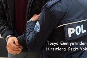 Tosya Emniyeti Aranan Hırsızı Yakaladı