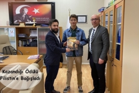 Yarışmada Kazandığı Ödülü Filistin’e Bağışladı