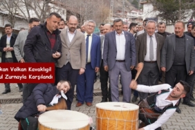 Belediye Başkanı ve Başkan Adayı Volkan Kavaklıgil Davul Zurnayla Karşılandı