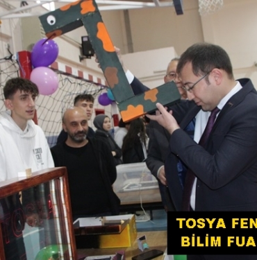 Tosya Fen Lisesi’nde Bilim Fuarı Başladı