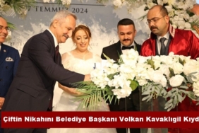 Çiftin Nikahını Belediye Başkanı Volkan Kavaklıgil Kıydı