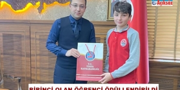 Kaymakam Uğur Ünsal, İl Birincisi Öğrenciyi Ödüllendirdi
