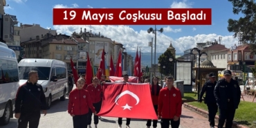 19 Mayıs Coşkusu Başladı: 106. Yıl Kutlamaları Cumhuriyet Meydanı’nda Start Aldı
