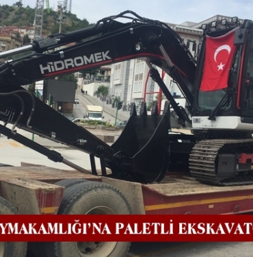 Tosya Kaymakamlığı’na Paletli Ekskavatör Alındı