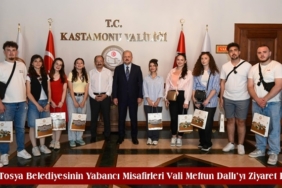 Tosya Belediyesinin Yabancı Misafirleri Vali Meftun Dallı’yı Ziyaret Etti