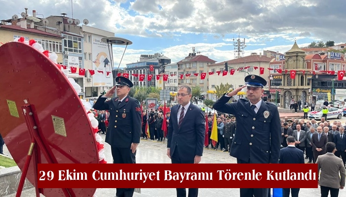 29 Ekim Cumhuriyet Bayramı Törenle Kutlandı