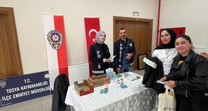 Tosya Emniyetinden “El Ele Güvenli Geleceğe” Projesiyle Öğrencilere Destek