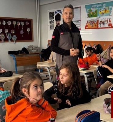 Öğrencilerden Ormancılara Yeni Yıl Jesti