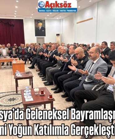 Tosya’da Geleneksel Bayramlaşma Töreni Yoğun Katılımla Gerçekleştirildi