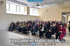 Tosya Cumhuriyet Anadolu Lisesi’nde Veli Toplantısı Gerçekleştirildi