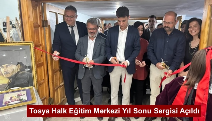 Tosya Halk Eğitim Merkezi Yıl Sonu Sergisi Açıldı