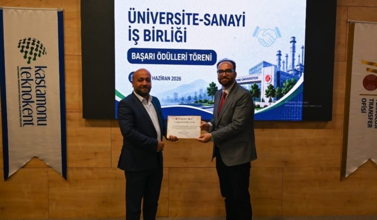 TOSYALI İŞ İNSANINA BAŞARI ÖDÜLÜ