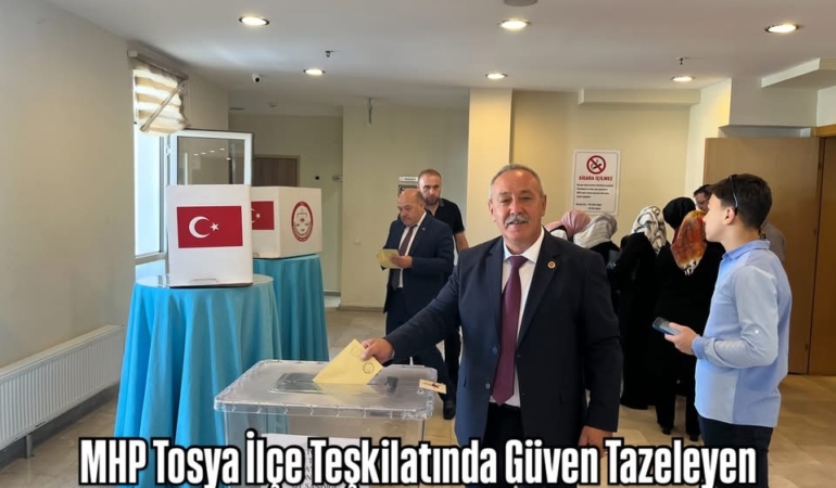 MHP Tosya İlçe Teşkilatında Güven Tazeleyen Suat Bazlamaçcı Yeniden Başkan Seçildi!