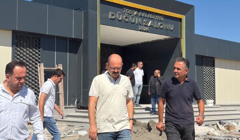 Başkan Kavaklıgil, Düğün Salonu İnşaatında İncelemelerde bulundu